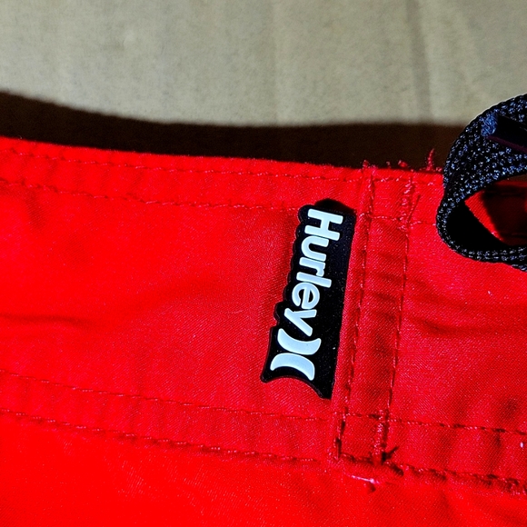 Hurley Boardshorts (34) - Picture 2 of 7
